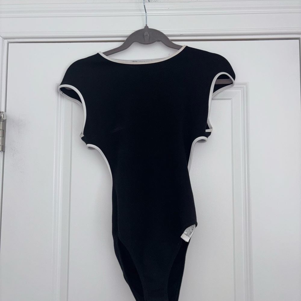 Black and White Trim Backless One-Piece Bodysuit - Picture 8 of 8